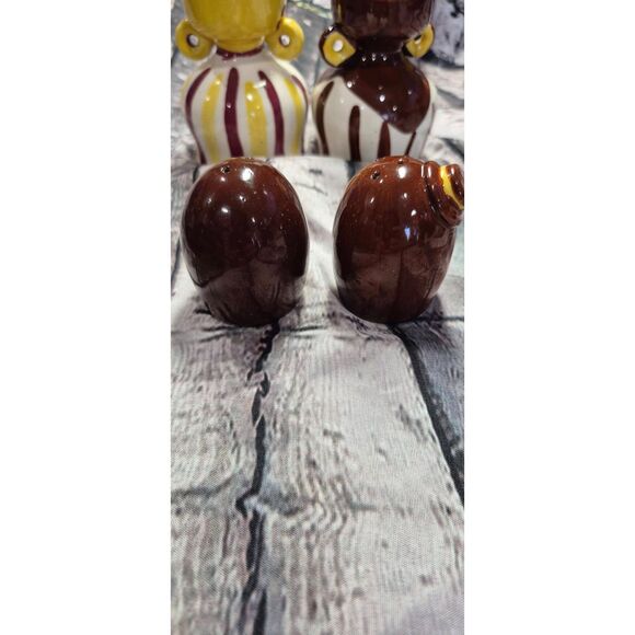 Vintage Salt Pepper Shakers and Egg Cups Anthropomorphic Man Woman Kitschy READ - Picture 5 of 6
